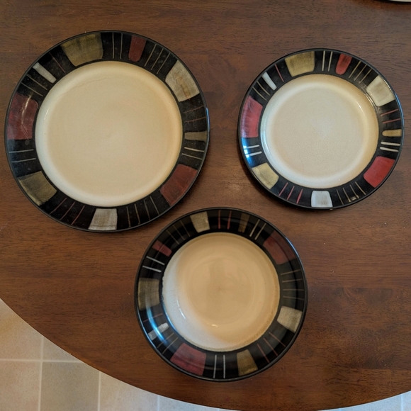 1 place setting Vtg Mikasa includes 1 dinner plate, 1 salad plate, 1 bowl - Picture 2 of 7